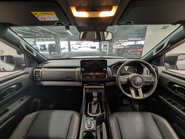 お問い合わせは０１２０－７０－４０９２まで。専門店だからこその知識・経験豊富な、熟練したスタッフ達が、お客様に適した一台をご案内致します。