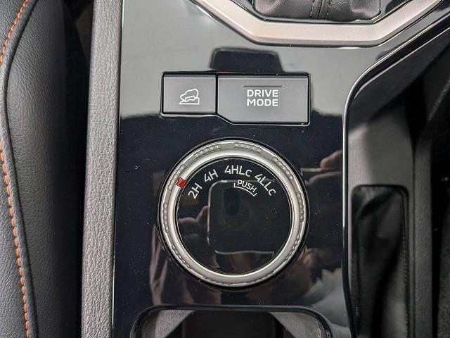 お問い合わせは０１２０－７０－４０９２まで。専門店だからこその知識・経験豊富な、熟練したスタッフ達が、お客様に適した一台をご案内致します。