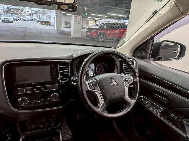 お問い合わせは０１２０－７０－４０９２まで。専門店だからこその知識・経験豊富な、熟練したスタッフ達が、お客様に適した一台をご案内致します。