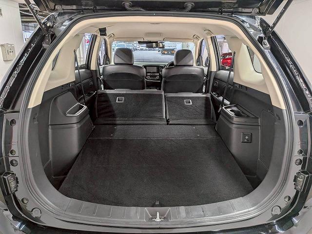 お問い合わせは０１２０－７０－４０９２まで。専門店だからこその知識・経験豊富な、熟練したスタッフ達が、お客様に適した一台をご案内致します。