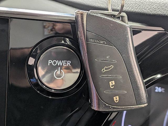 ＲＸ５００ｈ　“Ｆ　ＳＰＯＲＴ　Ｐｅｒｆｏｒｍａｎｃｅ”　純正ＯＰ２１インチＡＷ／デジタルミラー／純正１４インチナビ／全周囲カメラ／追従クルコン／パワーバックドア／赤革／シートベンチレーション／ＢＳＭ／ＨＵＤ／ＥＴＣ／ワイヤレス充電／三眼ＬＥＤヘッドライト（画像32）