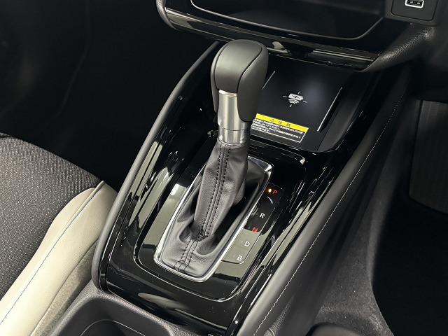 ｅ：ＨＥＶ　Ｚ・ＰＬａＹパッケージ　登録済未使用車／ホンダコネクト９インチディスプレイ／ワイヤレス充電／ＡｐｐｌｅＣａｒＰｌａｙ／地デジ／追従クルコン／パワーバックドア／ＢＳＭ／ＥＴＣ／シートヒーター／ステアリングヒーター（画像56）