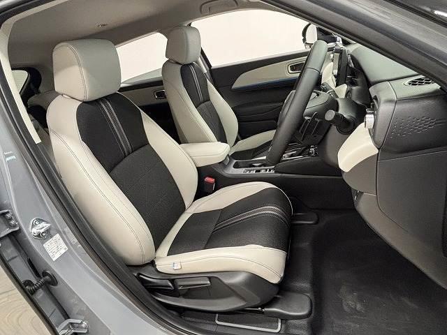 ｅ：ＨＥＶ　Ｚ・ＰＬａＹパッケージ　登録済未使用車／ホンダコネクト９インチディスプレイ／ワイヤレス充電／ＡｐｐｌｅＣａｒＰｌａｙ／地デジ／追従クルコン／パワーバックドア／ＢＳＭ／ＥＴＣ／シートヒーター／ステアリングヒーター（画像11）
