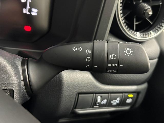 ＶＸ　サンルーフ／デジタルミラー／純正１２．３インチナビ／全周囲カメラ／地デジ／Ａｐｐｌｅ　ＣａｒＰｌａｙ／トヨタセーフティセンス／追従クルコン／パワーバックドア／ＢＳＭ／ＥＴＣ／ベンチレーション／ＬＥＤ（画像53）