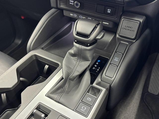 ＶＸ　サンルーフ／デジタルミラー／純正１２．３インチナビ／全周囲カメラ／地デジ／Ａｐｐｌｅ　ＣａｒＰｌａｙ／トヨタセーフティセンス／追従クルコン／パワーバックドア／ＢＳＭ／ＥＴＣ／ベンチレーション／ＬＥＤ（画像56）