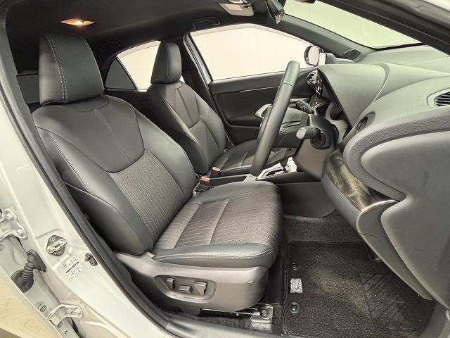 ヤリスクロス Ｚ　ワンオーナー／パワーバックドア／純正８インチＤオーディオ／レーダークルコン／レーンキープアシスト／シートヒーター／ステアリングヒーター／ＢＳＭ／ＥＴＣ／スマートキー／プッシュスタート（5枚目）