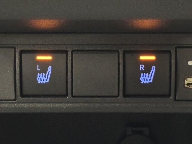 ヤリスクロス Ｚ　ワンオーナー／パワーバックドア／純正８インチＤオーディオ／レーダークルコン／レーンキープアシスト／シートヒーター／ステアリングヒーター／ＢＳＭ／ＥＴＣ／スマートキー／プッシュスタート（10枚目）