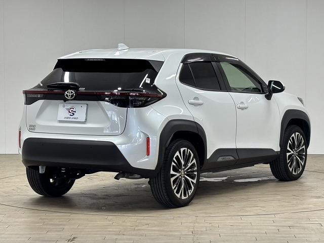 ヤリスクロス Ｚ　ワンオーナー／パワーバックドア／純正８インチＤオーディオ／レーダークルコン／レーンキープアシスト／シートヒーター／ステアリングヒーター／ＢＳＭ／ＥＴＣ／スマートキー／プッシュスタート（23枚目）