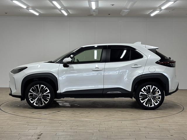 ヤリスクロス Ｚ　ワンオーナー／パワーバックドア／純正８インチＤオーディオ／レーダークルコン／レーンキープアシスト／シートヒーター／ステアリングヒーター／ＢＳＭ／ＥＴＣ／スマートキー／プッシュスタート（26枚目）