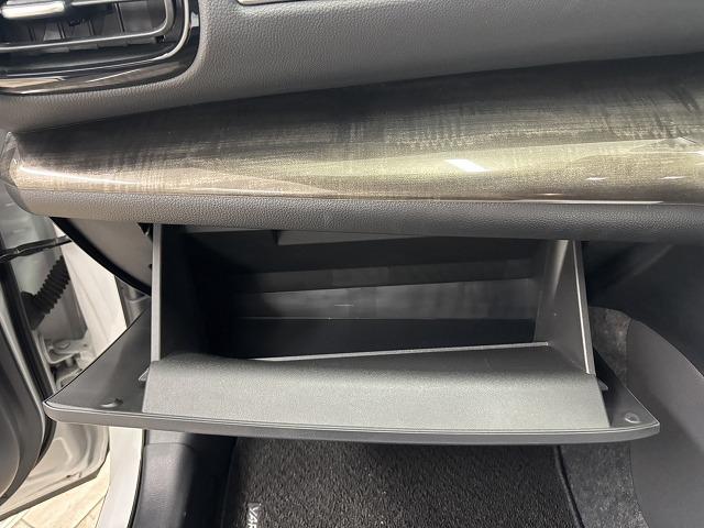 ヤリスクロス Ｚ　ワンオーナー／パワーバックドア／純正８インチＤオーディオ／レーダークルコン／レーンキープアシスト／シートヒーター／ステアリングヒーター／ＢＳＭ／ＥＴＣ／スマートキー／プッシュスタート（36枚目）