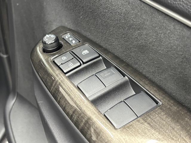 ヤリスクロス Ｚ　ワンオーナー／パワーバックドア／純正８インチＤオーディオ／レーダークルコン／レーンキープアシスト／シートヒーター／ステアリングヒーター／ＢＳＭ／ＥＴＣ／スマートキー／プッシュスタート（39枚目）