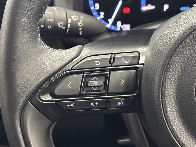 ヤリスクロス Ｚ　ワンオーナー／パワーバックドア／純正８インチＤオーディオ／レーダークルコン／レーンキープアシスト／シートヒーター／ステアリングヒーター／ＢＳＭ／ＥＴＣ／スマートキー／プッシュスタート（47枚目）