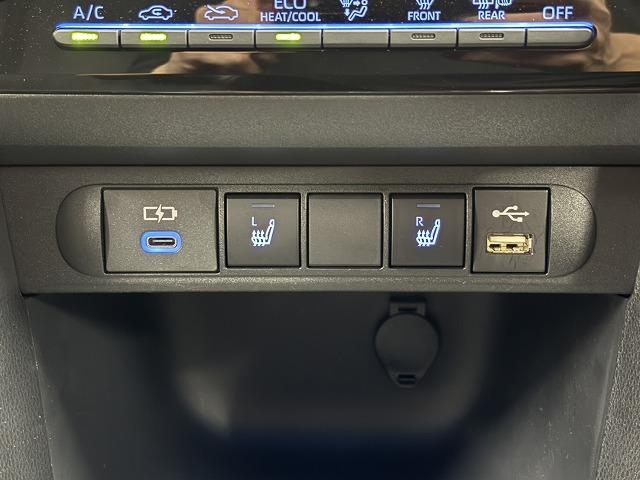 ヤリスクロス Ｚ　ワンオーナー／パワーバックドア／純正８インチＤオーディオ／レーダークルコン／レーンキープアシスト／シートヒーター／ステアリングヒーター／ＢＳＭ／ＥＴＣ／スマートキー／プッシュスタート（54枚目）