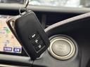 【スマートキー】車内へのアクセスやエンジン始動が楽々に行える今や必須アイテムのキー複製防止の「イモビライザー」まで備わっております。
