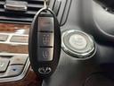 【スマートキー】車内へのアクセスやエンジン始動が楽々に行える今や必須アイテムのキー複製防止の「イモビライザー」まで備わっております。