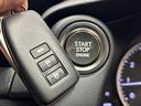 【スマートキー】車内へのアクセスやエンジン始動が楽々に行える今や必須アイテムのキー複製防止の「イモビライザー」まで備わっております。