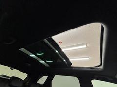 開放感溢れるドライブをお楽しみいただける高級装備の【サンルーフ】を装備。査定アップも見込める人気メーカーオプションです☆ 7
