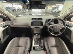 見通しの良いコックピットは普段のドライブに最適。運転しやすいお車となります。 2
