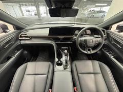 見通しの良いコックピットは普段のドライブに最適。運転しやすいお車となります。 2