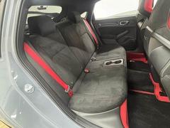 ������ɥ����Ȥ������ͤ���äƤ⽽ʬ�ʥ��ڡ��������ݤ���Ƥ���ޤ��� 6