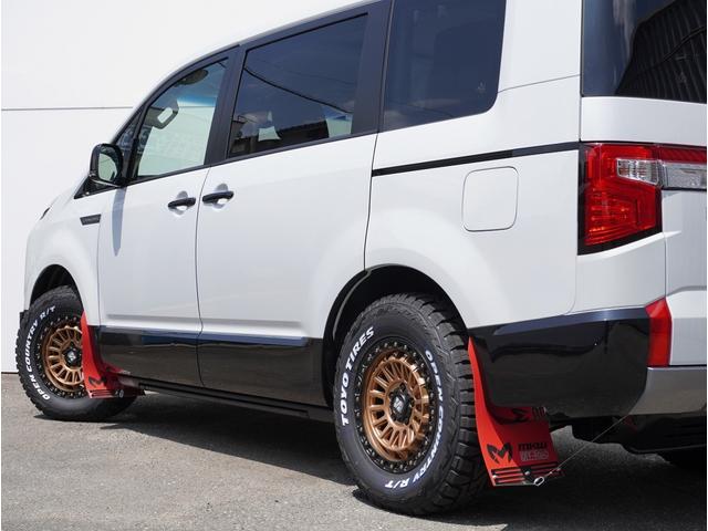 デリカＤ：５ シャモニー　三菱／登録済未使用車／シャモニー／８人乗り／ディーゼル／４ＷＤ／シートヒーター／／電動サイドステップ装着車／８人乗り／アルパイン／ビッグＸ１１インチナビ／フリップダウンモニター／１６インチ社外ホイール（21枚目）