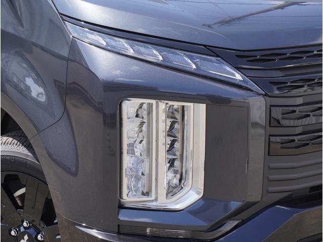 デリカＤ：５ シャモニー　シャモニー／電動サイドステップ装着車／ディーゼルターボ／４ＷＤ／電動スライドドア・電動ステップ・８人乗り（グラファイトグレーメタリック／ブラック）（11枚目）