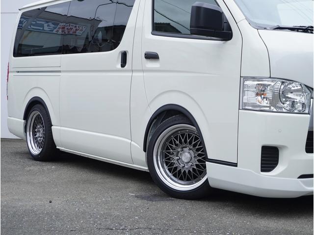 ハイエースバン DX GLパッケージ ハイエース/新車未登録/DX-GLPKG/GS2WD/3/6人乗り//DX-GLパッケージ/CRSカスタム/バットパネル/3インチローダウン/フロントリップVer4/ESSEXホイール/ENCM-18(8枚目)