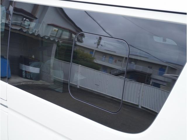 ハイエースバン DX GLパッケージ ハイエース/新車未登録/DX-GLPKG/GS2WD/3/6人乗り//DX-GLパッケージ/CRSカスタム/バットパネル/3インチローダウン/フロントリップVer4/ESSEXホイール/ENCM-18(12枚目)