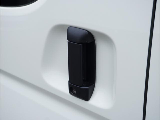 ハイエースバン DX GLパッケージ ハイエース/新車未登録/DX-GLPKG/GS2WD/3/6人乗り//DX-GLパッケージ/CRSカスタム/バットパネル/3インチローダウン/フロントリップVer4/ESSEXホイール/ENCM-18(13枚目)