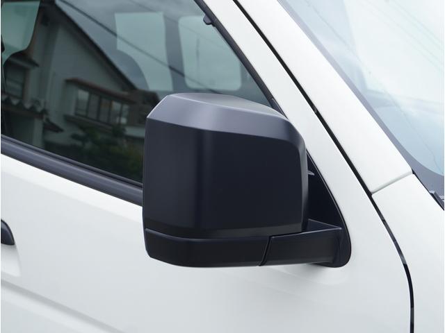 ハイエースバン DX GLパッケージ ハイエース/新車未登録/DX-GLPKG/GS2WD/3/6人乗り//DX-GLパッケージ/CRSカスタム/バットパネル/3インチローダウン/フロントリップVer4/ESSEXホイール/ENCM-18(15枚目)