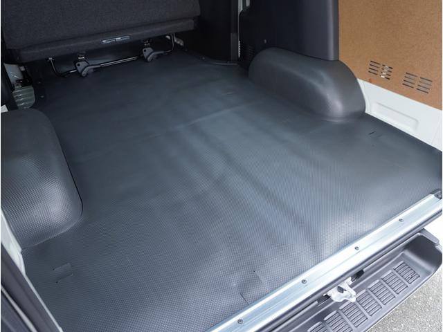 ハイエースバン DX GLパッケージ ハイエース/新車未登録/DX-GLPKG/GS2WD/3/6人乗り//DX-GLパッケージ/CRSカスタム/バットパネル/3インチローダウン/フロントリップVer4/ESSEXホイール/ENCM-18(64枚目)