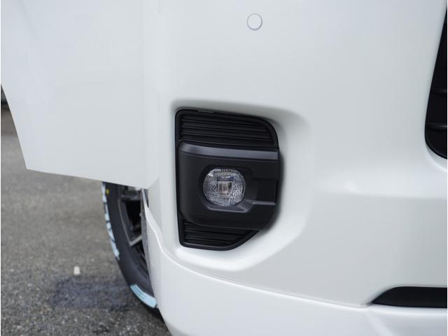 ハイエースバン スーパーGL ダークプライムII ハイエース/ダークプライムII/2WD/ローダウン/カロッツェリア/楽ナビ/ESSEX/フロントリップVer4/EW-17/2インチローダウン/CRSベッドキット/CRSパッケージ/(17枚目)