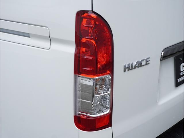 ハイエースバン スーパーGL ダークプライムII ハイエース/ダークプライムII/2WD/ローダウン/カロッツェリア/楽ナビ/ESSEX/フロントリップVer4/EW-17/2インチローダウン/CRSベッドキット/CRSパッケージ/(29枚目)