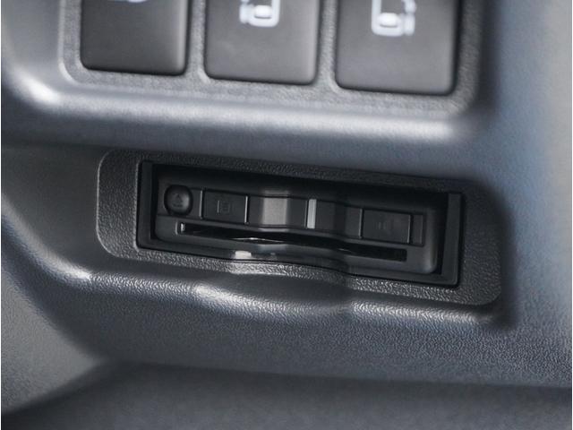 ハイエースバン スーパーGL ダークプライムII ハイエース/ダークプライムII/2WD/ローダウン/カロッツェリア/楽ナビ/ESSEX/フロントリップVer4/EW-17/2インチローダウン/CRSベッドキット/CRSパッケージ/(38枚目)