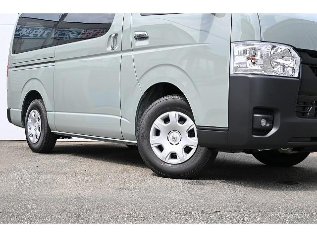 ハイエースバン スーパーＧＬ　新車未登録／Ｓ－ＧＬ／ハイエース／２ＷＤ／ディーゼル／アースカラー／アーバンカーキー／ＡＬＰＩＮＥ／フローティングメＢＩＧ　Ｘ／パノラミックビューモニター／デジタルインナーミラー（9枚目）