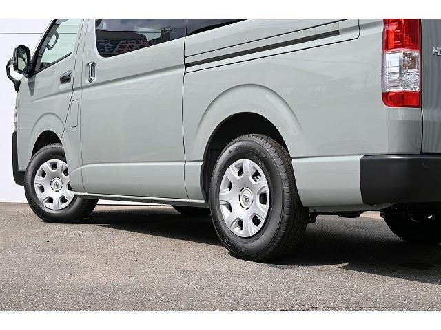 ハイエースバン スーパーＧＬ　新車未登録／Ｓ－ＧＬ／ハイエース／２ＷＤ／ディーゼル／アースカラー／アーバンカーキー／ＡＬＰＩＮＥ／フローティングメＢＩＧ　Ｘ／パノラミックビューモニター／デジタルインナーミラー（24枚目）