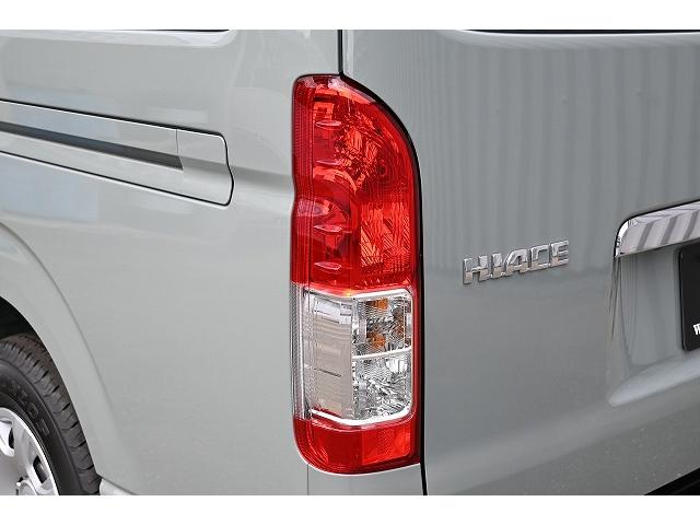 ハイエースバン スーパーＧＬ　新車未登録／Ｓ－ＧＬ／ハイエース／２ＷＤ／ディーゼル／アースカラー／アーバンカーキー／ＡＬＰＩＮＥ／フローティングメＢＩＧ　Ｘ／パノラミックビューモニター／デジタルインナーミラー（26枚目）