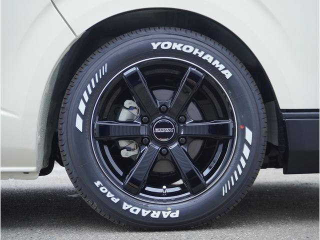 ハイエースバン ＤＸ　新車未登録／ＤＸ／ライトイエロー／ディーゼル／２ＷＤ／デジタルインナーミラー／パノラミックビューモニター／ＥＳＳＥＸ／１７インチホイール／バッドパネル／パナソニックナビ／ストラーダ／ＣＲＳカスタム（3枚目）