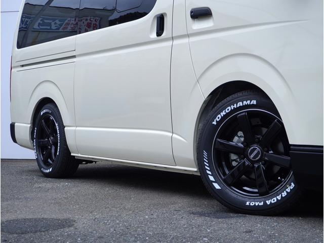 ハイエースバン ＤＸ　新車未登録／ＤＸ／ライトイエロー／ディーゼル／２ＷＤ／デジタルインナーミラー／パノラミックビューモニター／ＥＳＳＥＸ／１７インチホイール／バッドパネル／パナソニックナビ／ストラーダ／ＣＲＳカスタム（9枚目）