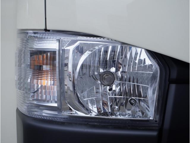 ハイエースバン ＤＸ　新車未登録／ＤＸ／ライトイエロー／ディーゼル／２ＷＤ／デジタルインナーミラー／パノラミックビューモニター／ＥＳＳＥＸ／１７インチホイール／バッドパネル／パナソニックナビ／ストラーダ／ＣＲＳカスタム（16枚目）