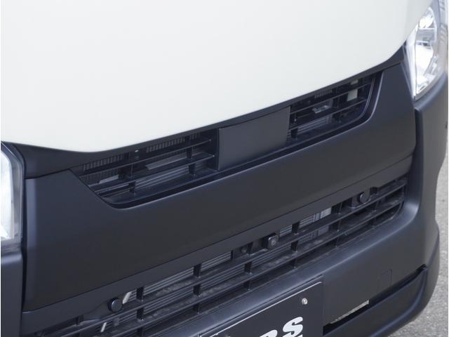 ハイエースバン ＤＸ　新車未登録／ＤＸ／ライトイエロー／ディーゼル／２ＷＤ／デジタルインナーミラー／パノラミックビューモニター／ＥＳＳＥＸ／１７インチホイール／バッドパネル／パナソニックナビ／ストラーダ／ＣＲＳカスタム（17枚目）