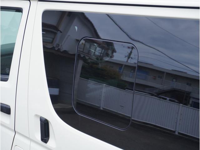 ハイエースバン ＤＸ　新車未登録／ＤＸ／ライトイエロー／ディーゼル／２ＷＤ／デジタルインナーミラー／パノラミックビューモニター／ＥＳＳＥＸ／１７インチホイール／バッドパネル／パナソニックナビ／ストラーダ／ＣＲＳカスタム（28枚目）