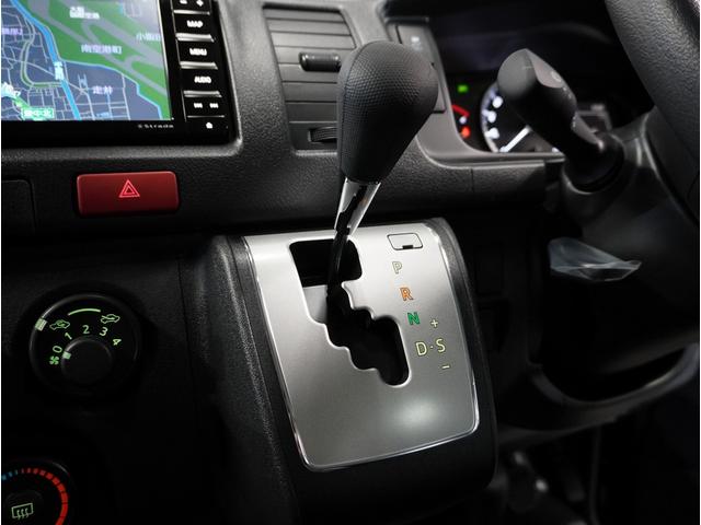 ハイエースバン ＤＸ　新車未登録／ＤＸ／ライトイエロー／ディーゼル／２ＷＤ／デジタルインナーミラー／パノラミックビューモニター／ＥＳＳＥＸ／１７インチホイール／バッドパネル／パナソニックナビ／ストラーダ／ＣＲＳカスタム（45枚目）
