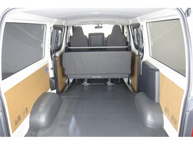 ハイエースバン ＤＸ　新車未登録／ＤＸ／ライトイエロー／ディーゼル／２ＷＤ／デジタルインナーミラー／パノラミックビューモニター／ＥＳＳＥＸ／１７インチホイール／バッドパネル／パナソニックナビ／ストラーダ／ＣＲＳカスタム（50枚目）