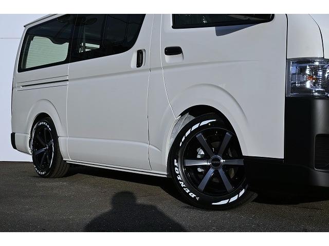 ハイエースバン ロングＤＸ　新車未登録／ＤＸ／２ＷＤ／ガソリン車／３／６人乗り／９ｋｍ／ＣＲＳ／ＥＳＳＥＥＸ／バッドパネル／２インチローダウン／カロッツェリア／楽ナビ／デジタルインナーミラー／ＥＴＣ／パノラミックビューモニター（13枚目）