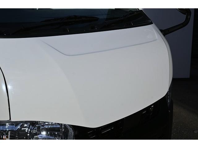 ハイエースバン ロングＤＸ　新車未登録／ＤＸ／２ＷＤ／ガソリン車／３／６人乗り／９ｋｍ／ＣＲＳ／ＥＳＳＥＥＸ／バッドパネル／２インチローダウン／カロッツェリア／楽ナビ／デジタルインナーミラー／ＥＴＣ／パノラミックビューモニター（17枚目）