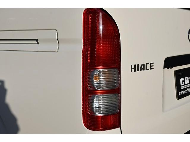 ハイエースバン ロングＤＸ　新車未登録／ＤＸ／２ＷＤ／ガソリン車／３／６人乗り／９ｋｍ／ＣＲＳ／ＥＳＳＥＥＸ／バッドパネル／２インチローダウン／カロッツェリア／楽ナビ／デジタルインナーミラー／ＥＴＣ／パノラミックビューモニター（29枚目）