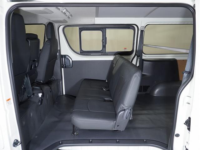 ハイエースバン ロングＤＸ　新車未登録／ＤＸ／２ＷＤ／ガソリン車／３／６人乗り／９ｋｍ／ＣＲＳ／ＥＳＳＥＥＸ／バッドパネル／２インチローダウン／カロッツェリア／楽ナビ／デジタルインナーミラー／ＥＴＣ／パノラミックビューモニター（61枚目）