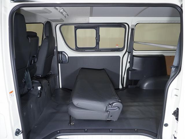 ハイエースバン ロングＤＸ　新車未登録／ＤＸ／２ＷＤ／ガソリン車／３／６人乗り／９ｋｍ／ＣＲＳ／ＥＳＳＥＥＸ／バッドパネル／２インチローダウン／カロッツェリア／楽ナビ／デジタルインナーミラー／ＥＴＣ／パノラミックビューモニター（62枚目）