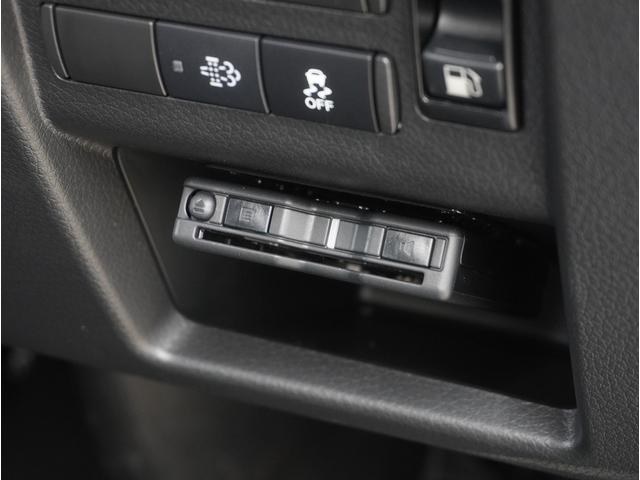 キャラバン ロンググランドプレミアムＧＸ　Ｍ／Ｃ後／改良後／２ＷＤ／ディーゼル／パナソニック／７インチナビ／ワンタッチオートスライドドア／／アラウンドビューモニター／デジタルインナーミラー／ＥＳＳＥＸ／スポイラー／ホイール／ベッドキット／（4枚目）